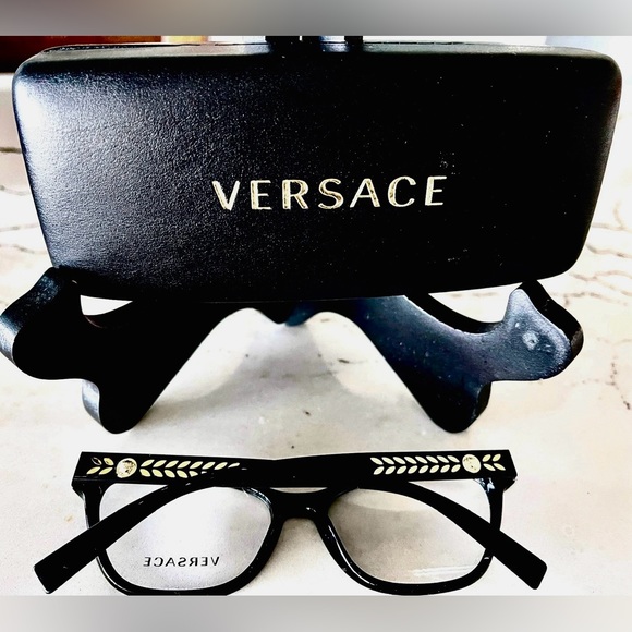 New Versace Glasses & Case Black frame/Gold logo - Picture 15 of 16